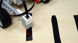 EV3 basics course. Color Sensor. Detect line (part 1)