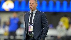 Troy Aikman to advise Miami Dolphins in search for new GM