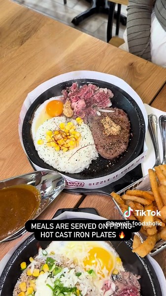 🎥 New Pepper Lunch opens on O’ahu ♨️ Their official grand opening is on December 12 🥳 Located at Moanalua Shopping Center, near Starbucks & Panda Express 🌺 On Dec 12, first 50 people eat free & they’ll be offering their buy one get one free deal all day long 🙌🏻 Use their kiosk ordering system to place your order 👍🏻 Meals are served on piping-hot cast iron plates 🔥 Their signature Beef Pepper Rice is a must-try here 😋 Along with their savory Hamburg & Beef Sizzling Curry Rice and tender 