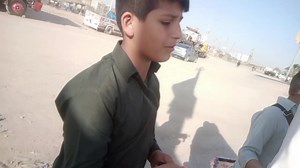 6.3K views · 417 reactions | Noor Alam Social Worker https://youtu.be/E1ayLInXSxg?si=T1GipAbBUJQ-deC6 کسی کی زندگی میں اس کے لیے آسانیاں پیدا کرنا اس کی قبر پر فاتحہ پڑنے سے ہزار درجے بہتر ہے اپنے بیٹوں کے ساتھ  鸞 سہراب گوٹھ ٹاؤن کراچی | Pashtoon survey reporter | Facebook