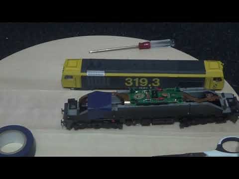 DCC Fitting Guide | Fitting The Lenz 8 Pin Decoder Into A Roco DCC Ready Model Train | Tutorial | HD