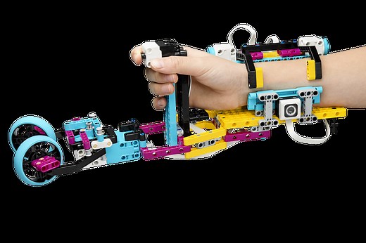 SPIKE™ Prime Lessons - Design for Someone | LEGO® Education