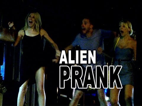 Epic Alien Scare Prank