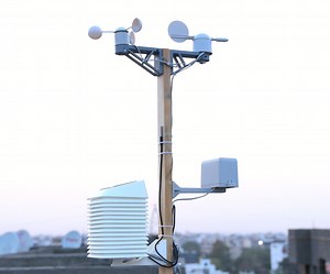 Solar Powered WiFi Weather Station V3.0