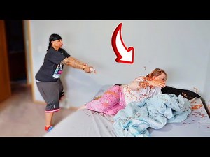 EXPLODING KETCHUP PRANK ON SLEEPING GIRLFRIEND!! --EPIC--