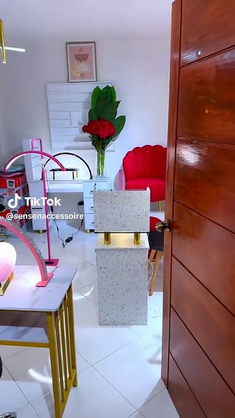 Découvrez les accessoires tendance pour ongles