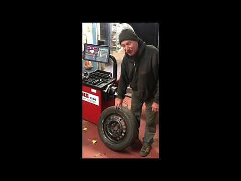 How to calibrate a Coats 1250 wheel balancer