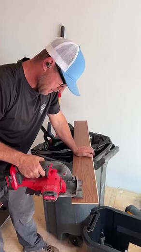 206K views · 7.9K reactions | The Pro Tools and Tips for Engineered Wood Flooring #reels #fyp #ig #hardwood #floor #install #howto #flooring #wood #tools #tricks | Perkins Builder Brothers | Facebook