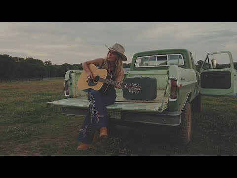 Lainey Wilson - 4x4xU (Official Lyric Video)