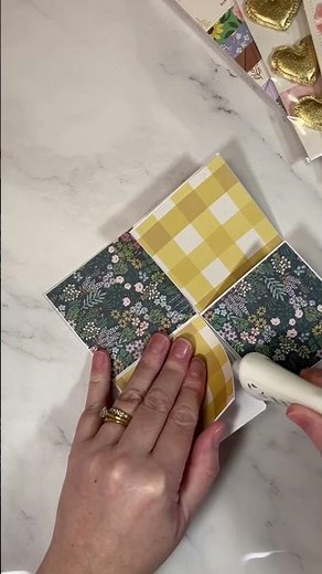 How to make a SUPER EASY Mini Scrapbook Album #short