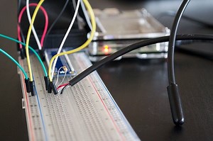 Raspberry Pi Temperature Sensor using the DS18B20