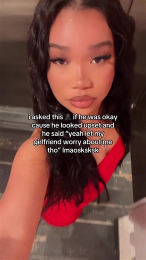 mika (@mduhbrat)’s video of asking him if he's okay