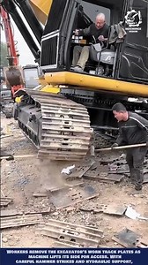 Excavator Track Shoe Replacement - Hydraulic Support for Safe and Efficient Undercarriage Service