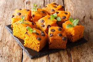 Superpuszyste ciasto z dyni: miękkie, aromatyczne i rozświetlające jesienne popołudnia