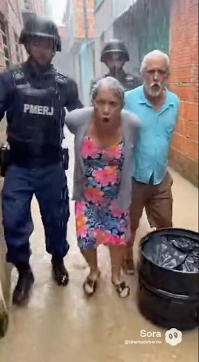 Vovó maluca se solta da polícia e surpreende todo mundo