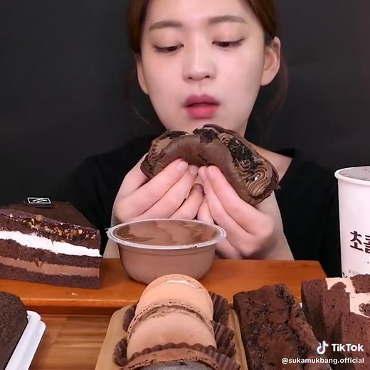 Mukbang Chocolate Dessert Eating Video