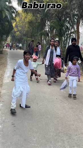 Vaashu Artists on Instagram: "Babu rao x infinity l public reaction l Birsa munda park #instagram #viral #ᴇxᴘʟᴏʀᴇᴘᴀɢᴇ #publicreaction"