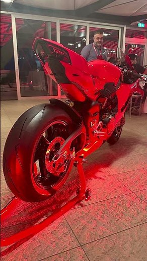 PANIGALE V4 2025 unveiled at World Ducati Week