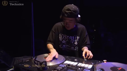 Technics presents DMC WORLD DJ CHAMPIONSHIP 悲願の世界一を獲得したDJ Fummyのウイニングセット。 https://www.youtube.com/watch?v=Te4DRPK-u78 | DMC JAPAN