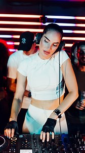 43K views · 998 reactions | Lilly Palmer breaks down her DJ techniques  Here, the Spannung Records boss walks us through her approach to mixing, tuning into each track’s elements and using the V10’s compression tool to add body to the mix. Watchthe full episode now via DJ Mag’s YouTube channel ⏯️ | DJ Mag | Facebook