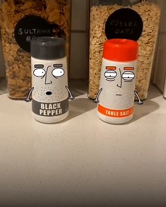 3.6M views · 38K reactions | This artist brings inanimate objects to life with these hilarious animations 藍 | UNILAD | Facebook