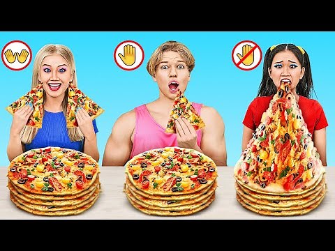 SANS LES MAINS VS UNE MAIN VS DEUX MAINS ! Défi Drôle 100 Couches d'Aliments par 123 GO! CHALLENGE