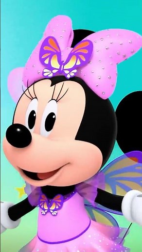 Minnie Mouse dances and sings with a butterfly! 🦋