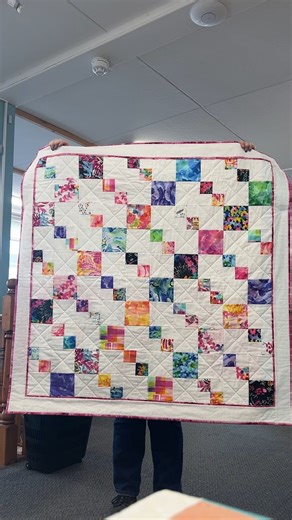 122K views · 553 reactions | Use 1 Charm Pack to create this simple, but impactful quilt! Head to our YouTube for the tutorial #thesewingstudio #charmpack #charmpackquilt #beginnertutorial #quilttutorial #quilting | The Sewing Studio UK | Facebook