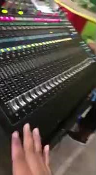 TUTORIALS ON HOW TO PLAY ON QU24 mixer of Allen&Heath