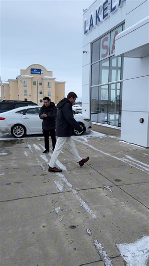 📍At Lakeland Ford, our pre-owned vehicles are built to make winter a little easier. From the comfort features you love to the peace of mind you want, we’ve thought of the details so you don’t have to. With any pre-owned vehicle, enjoy: ✔ FREE remote start ✔ Extra set of keys ✔ Fuel card ✔ Lifetime powertrain coverage This winter, start warm — and drive with confidence.🤝 | Lakeland Ford Prince Albert