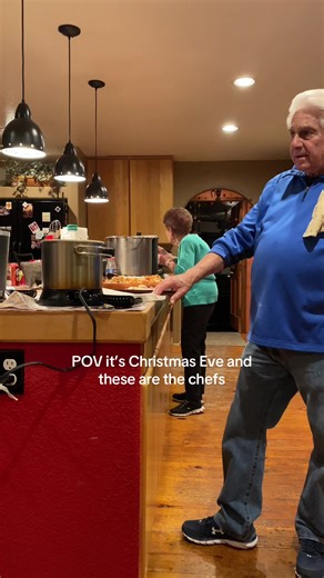 T-minus 23 days to the Italian Christmas Eve that my dreams are made of 🥲🎄🍝 #christmaseve #italian #italianchristmas #italianfood @Salvetti D’Ascoli