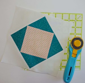 Quilt Block Tutorial: How to Make an Economy Quilt Block - Homemade Emily Jane