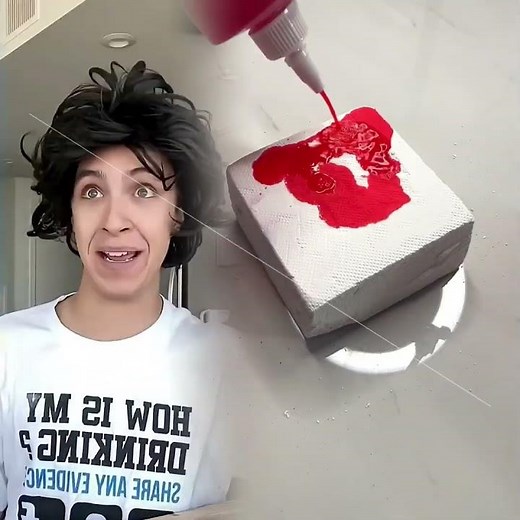 Apple creando el nuevo iPhone 📱😂 Iker Unzu