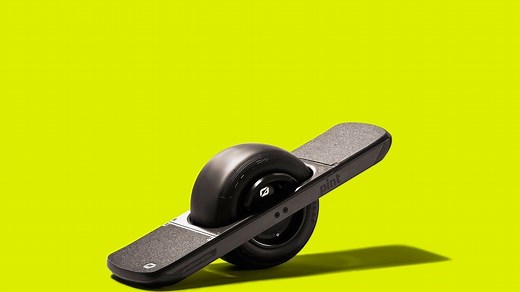 一輪の電動スケボー「Onewheel Pint」を乗りこなすには慣れが必要だが、中毒性がある：製品レヴュー