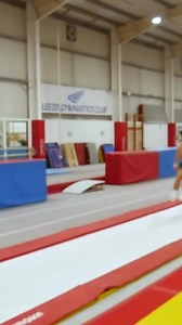 "Mate his nose was touching the mat" 🤣 | Nile Wilson