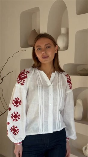 Вишита сорочка « Панська» Вартість :3 950 ₴ Вишита в українському стилі сорочка підкреслить ваш смак, допоможе виглядати оригінальною та чарівною за будь-яких обставин. Завдяки сучасним технологіям, українські вишиті сорочки не перестали бути витворами мистецтва, але стали набагато доступнішими, зручнішими та довговічнішими. Тканина – льон, вишивка машинна, техніка – хрестик. | Family Vyshyvanka