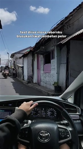 Ide Pose Menarik di Jembatan Pelor Malang