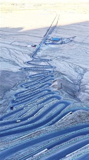 The Panlong Ancient Road is a fammous extremely winding mountain highway in China