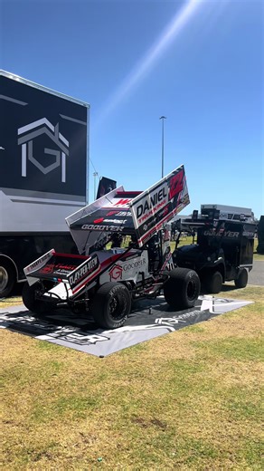 Sprint Car Racing Action at Perth Motorplex
