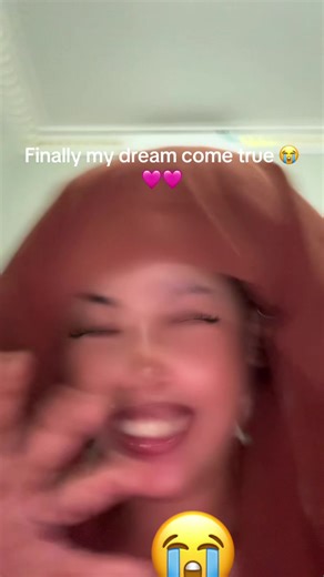 ‏I’m the happiest person in the world 😭🩷 | dream