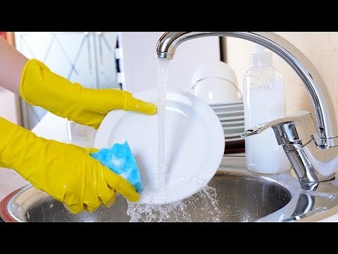 How To Properly Wash the Dishes