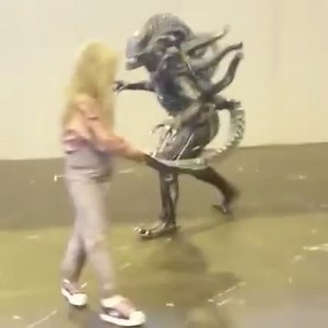 62K views · 1.5K reactions | Classic #ripley #movie #Alien #aliens #alien3 #alienresurrection #AlienEarth #AlienRomulus #prometheus #AlienCovenant #hollywood #Sigourneyweaverfanspage #Movies #xenomorphfanspage #giger #Xenomorph #uscm #PredatorFanspage | Xenomorph Fanspage | Facebook