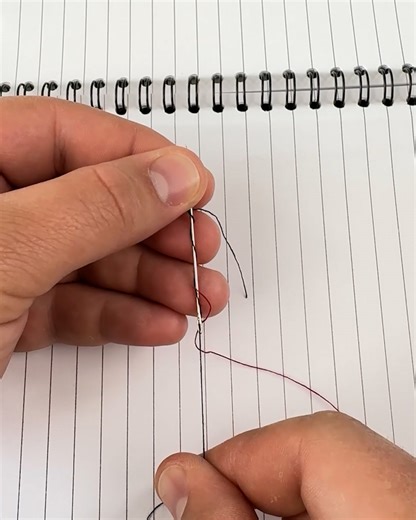689K views · 910 reactions | Smart needle threading hack 瑱 | Magic Hands Creations | Facebook