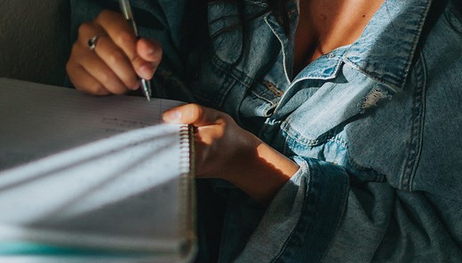 How to write song lyrics in 5 easy steps | Native Instruments Blog