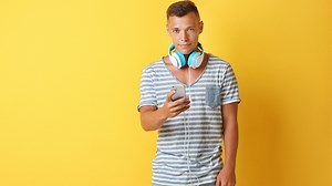 B1 ESL Video Lesson Plan: Snack Attack