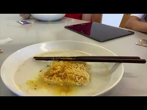 Tutorial: Essen mit Stäbchen