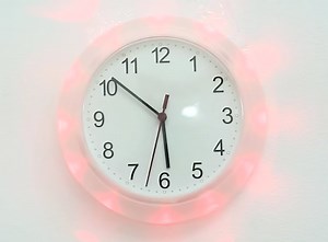 Check the traffic autonomously on a modified clock  | Arduino Blog