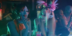 Doja Cat Co-Stars With Grimes as an Alien in ‘Need to Know’ Music Video – Watch!
