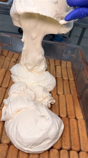 303 In the Cut on Instagram: "Best tiramisu in Las Vegas #1📍4120 Spring Mountain rd ⏰7pm-1am (OPEN 7 days a week) NEW CENTENNIAL LOCATION- #2📍 6900 North Durango Drive ⏰5pm-10pm @ Centennial Hills Hospital OPEN 7 days a week www.303inthecut.com #303inthecut #gourmetonthego #latenightgetright #foodtruck #lasvegasfood #lasvegas #vegas #vegasfood #lasvegaslocals #vegaseats #contentcreator #content #lasvegasfoodie #content #lasvegaslocal #tiramisu #dessert #desserts"