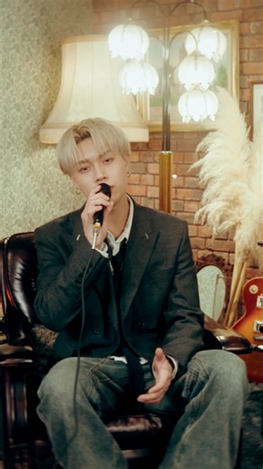 THE JET BOY BANGERZ on Instagram: "❄️#YUHI × #鈴木鈴木❄️ ⁡ 鈴木鈴木さんと #冬のダイアモンド で コラボさせていただきました🎄 ⁡ 🎬Full Show On YouTube https://youtu.be/D-jlXJHUn34 ⁡ @yuhi_uhara_official @suzukisuzuki_official @tom.ss_ @0718_seina_ss #TJBB #THEJETBOYBANGERZ"